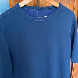 Navy Lululemon vent tech shirt